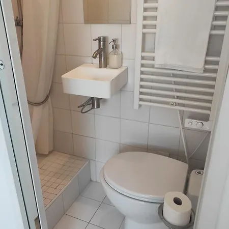 Vue Sur Sur La Place Maubert Joli Equipe Neuf Calme Clair Climatisation Ascenseur Apartmán Paříž